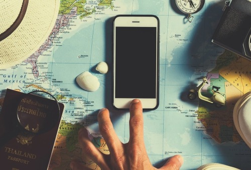 Мобильные приложения для путешествий: нужные и не очень